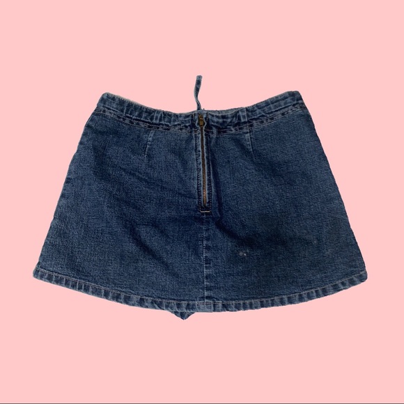 Cute BRODY jeans mini skirt/shorts ✮ - Picture 2 of 3